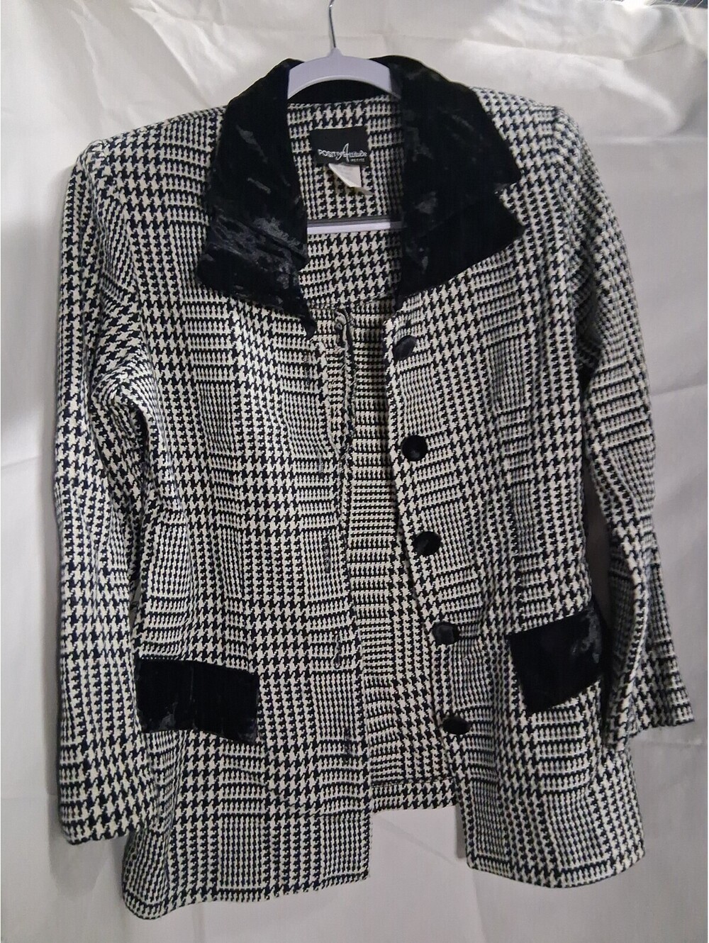 VTG Positve Attitude Black White Velvet Collar Blazer Sholder Pads RETRO Sz 8 O2